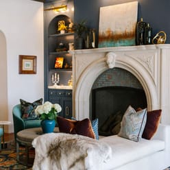23 RTM SHRMN Living Room