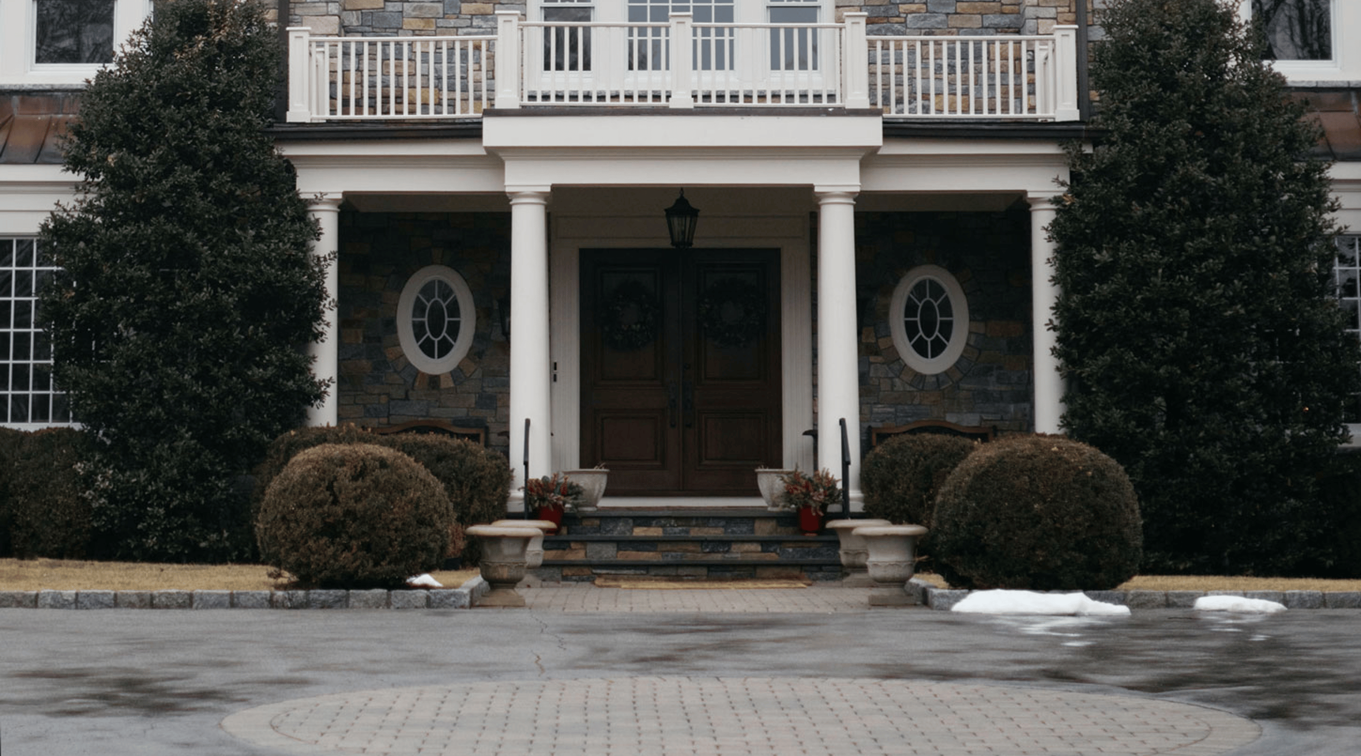 House Exterior Winter Hero Image