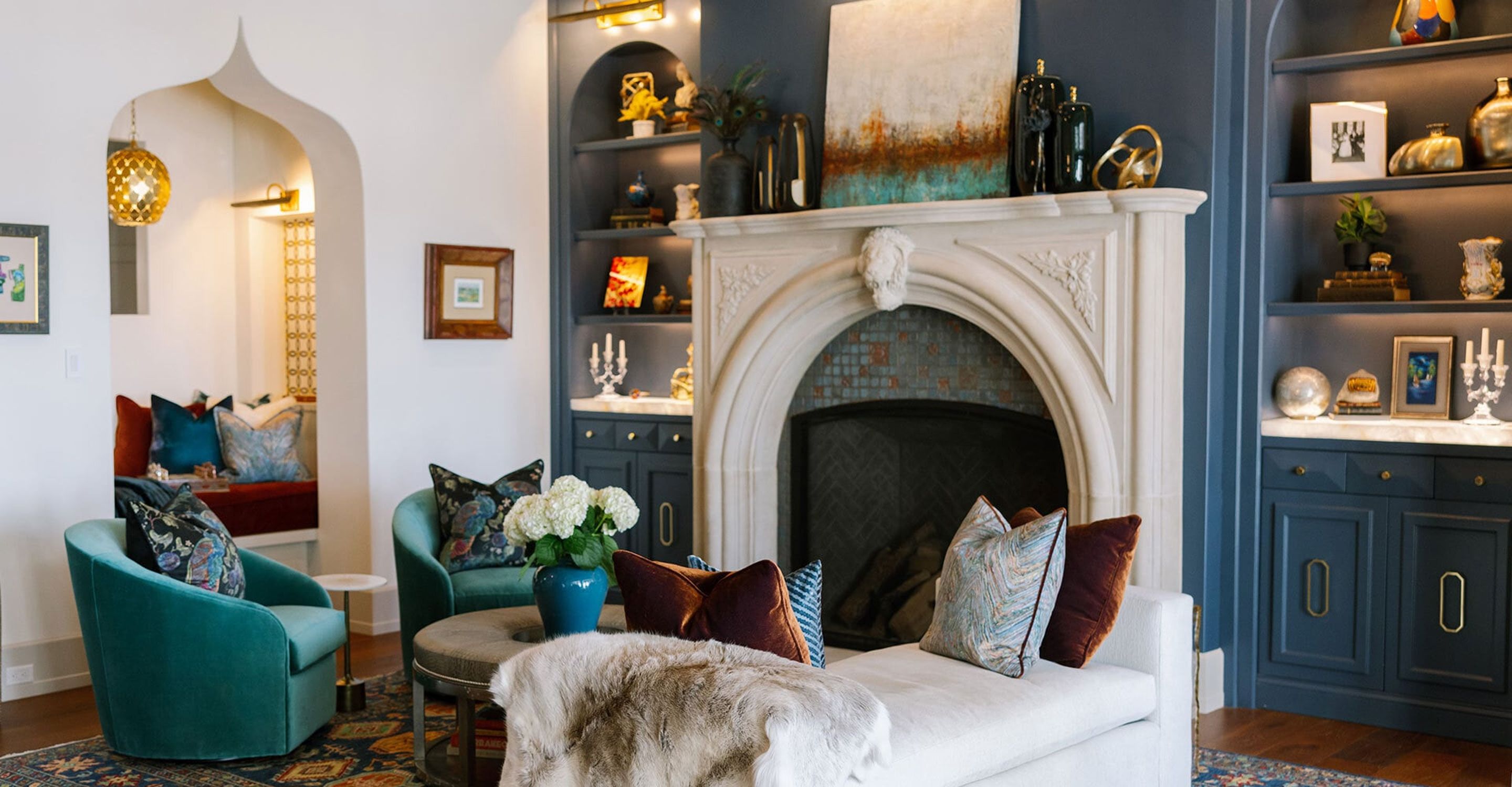 23 RTM SHRMN Living Room